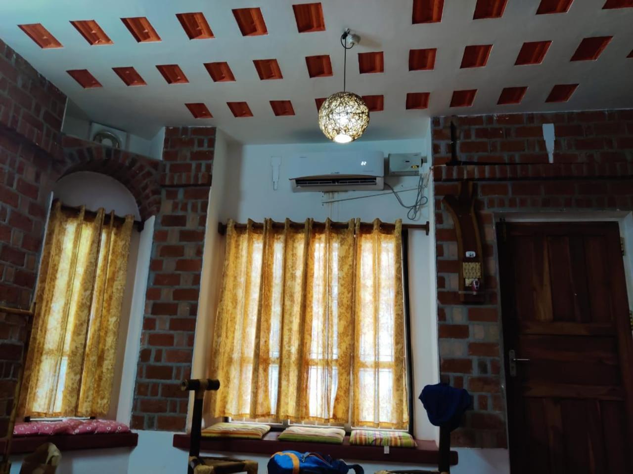 Ashtamudivillas Kollam Extérieur photo