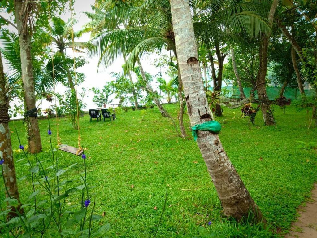 Ashtamudivillas Kollam Extérieur photo